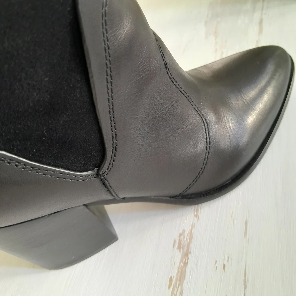 Marc Fisher Black Leather Block Heel Boots Size 6